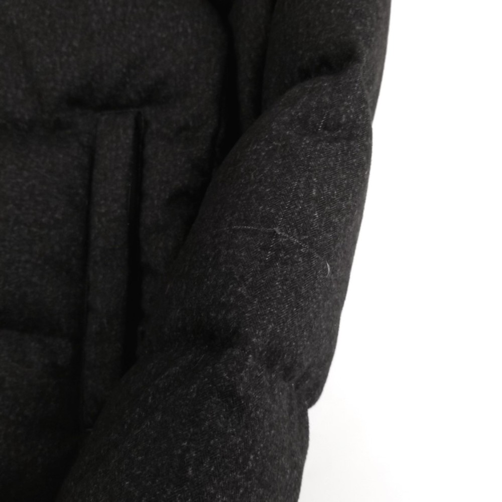 Muji Minimalist Black Down Puffer Jacket - Picture 7 of 7